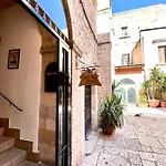 Saint Patrick-guest House Del 1200 Pensionat 4*