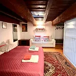 Pensionat Saint Patrick-guest House Del 1200 4*