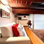 Saint Patrick-guest House Del 1200