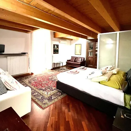 Saint Patrick-guest House Del 1200