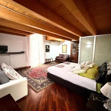 Saint Patrick-guest House Del 1200 4* Барлетта