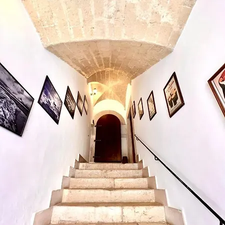 Saint Patrick-guest House Del 1200 Гостевой дом Барлетта