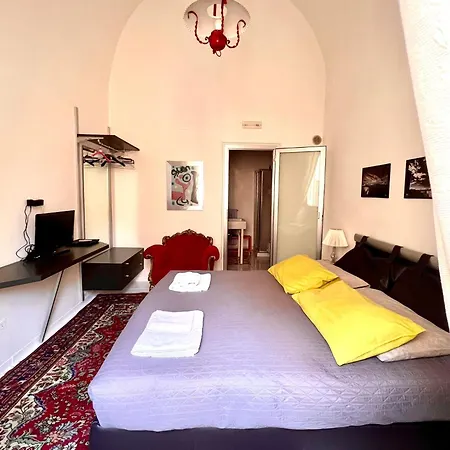 Saint Patrick-guest House Del 1200 Гостевой дом