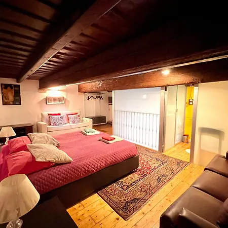 Konukevi Saint Patrick